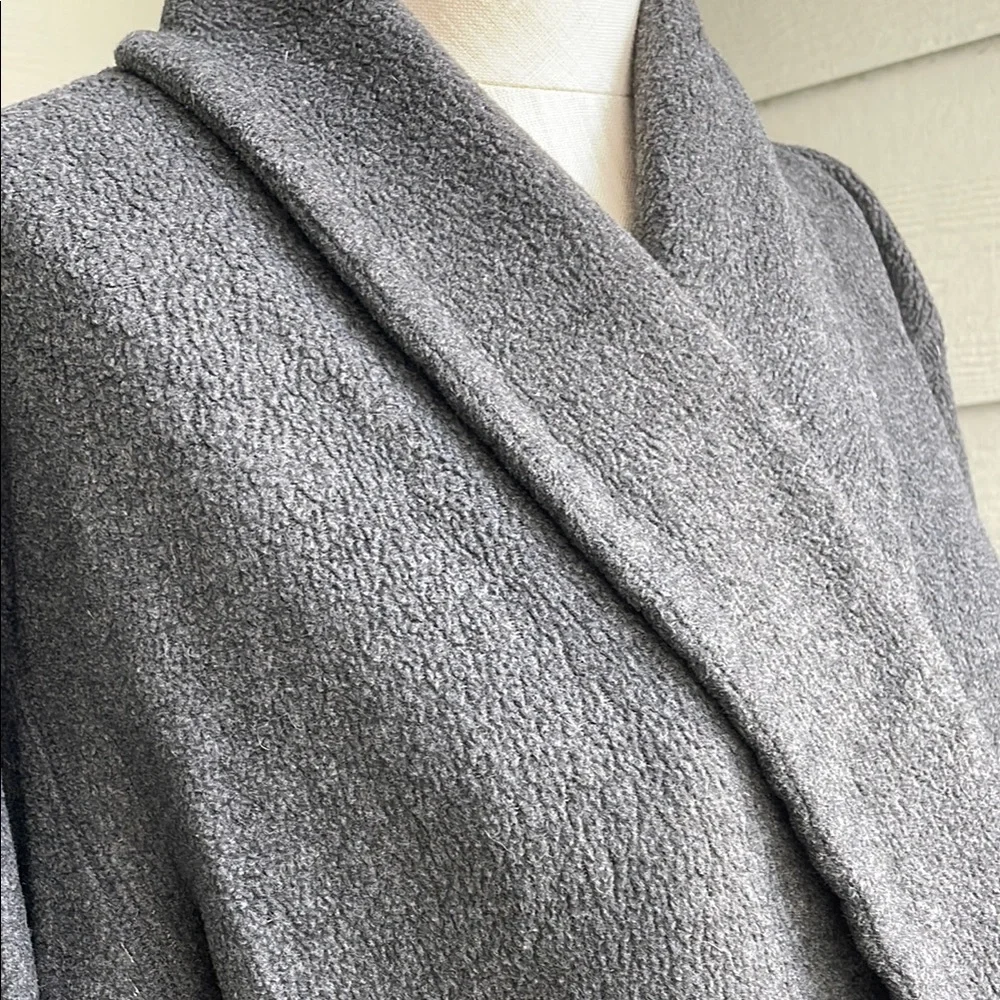 GAP Body Fleece Robe - Picture 3 of 4